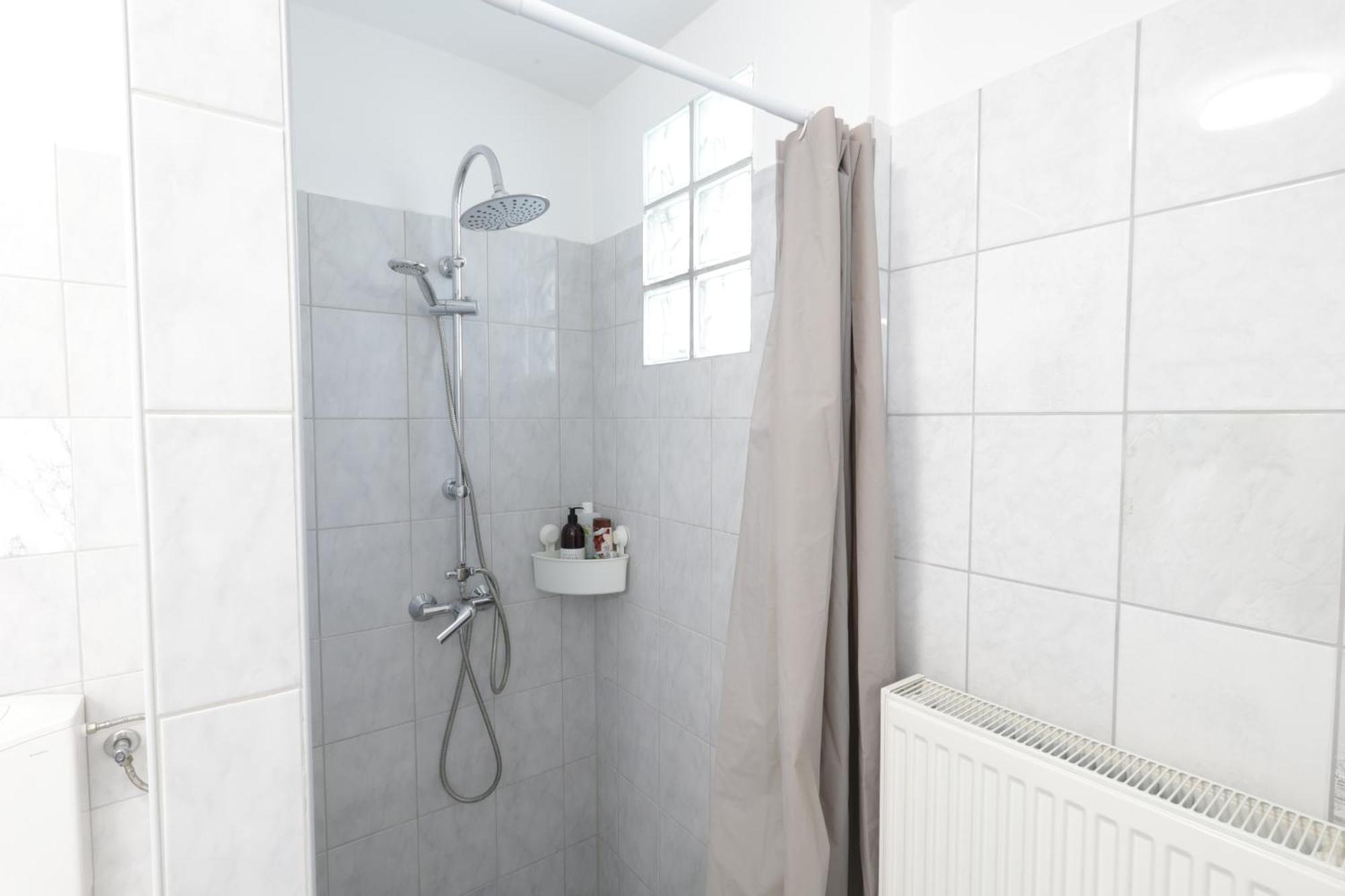 Stardust Apartman Pécs Buitenkant foto