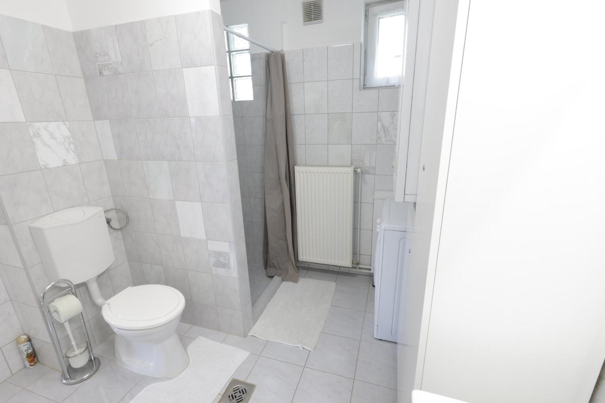 Stardust Apartman Pécs Buitenkant foto